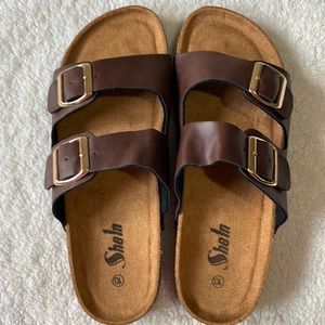 Women Double buckle sandals size 10